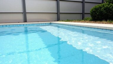 Piscines en blocs de polystyrène : efficience et performance au banc d’essai